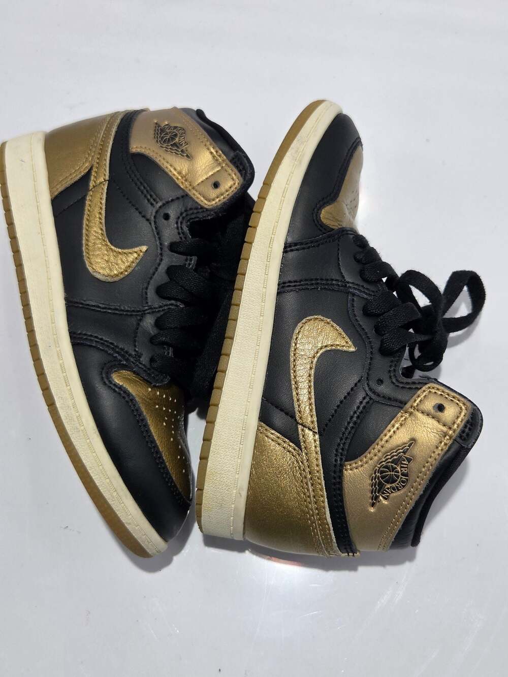 Air Jordan 1 High OG Black Metallic Gold Kids Shoes (FD1412-071)